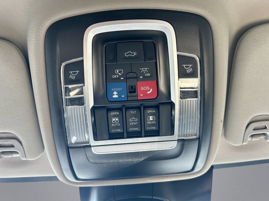 Used 2023 RAM 2500 Limited AWD/4WD image 40