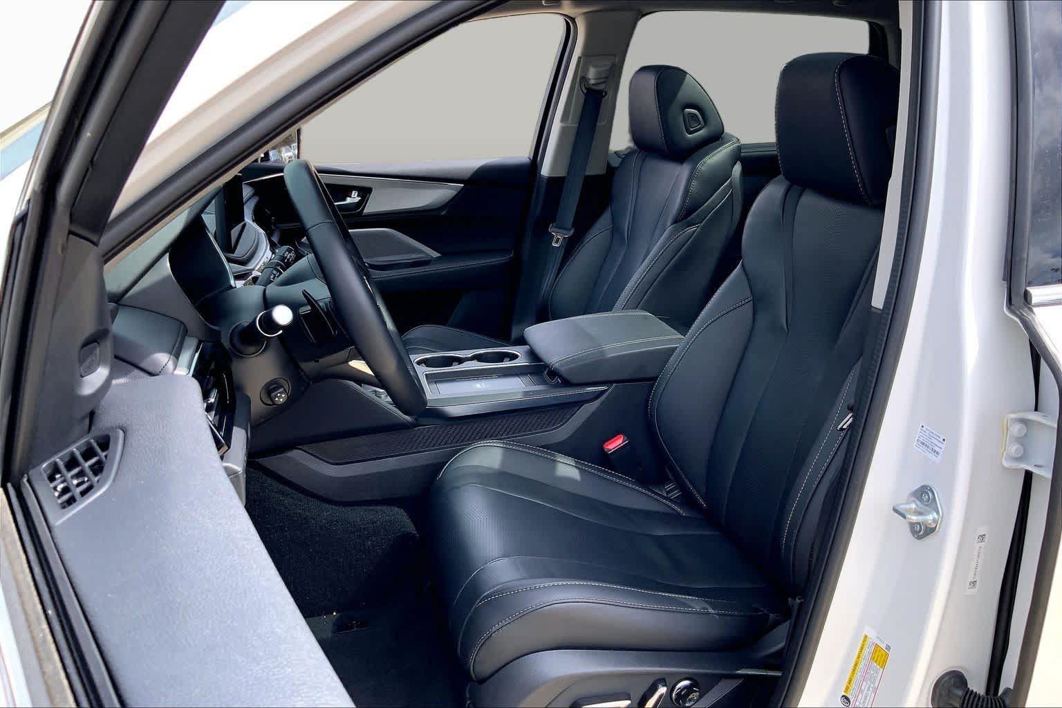 Used 2026 Acura MDX w/ Technology Package FWD image 8