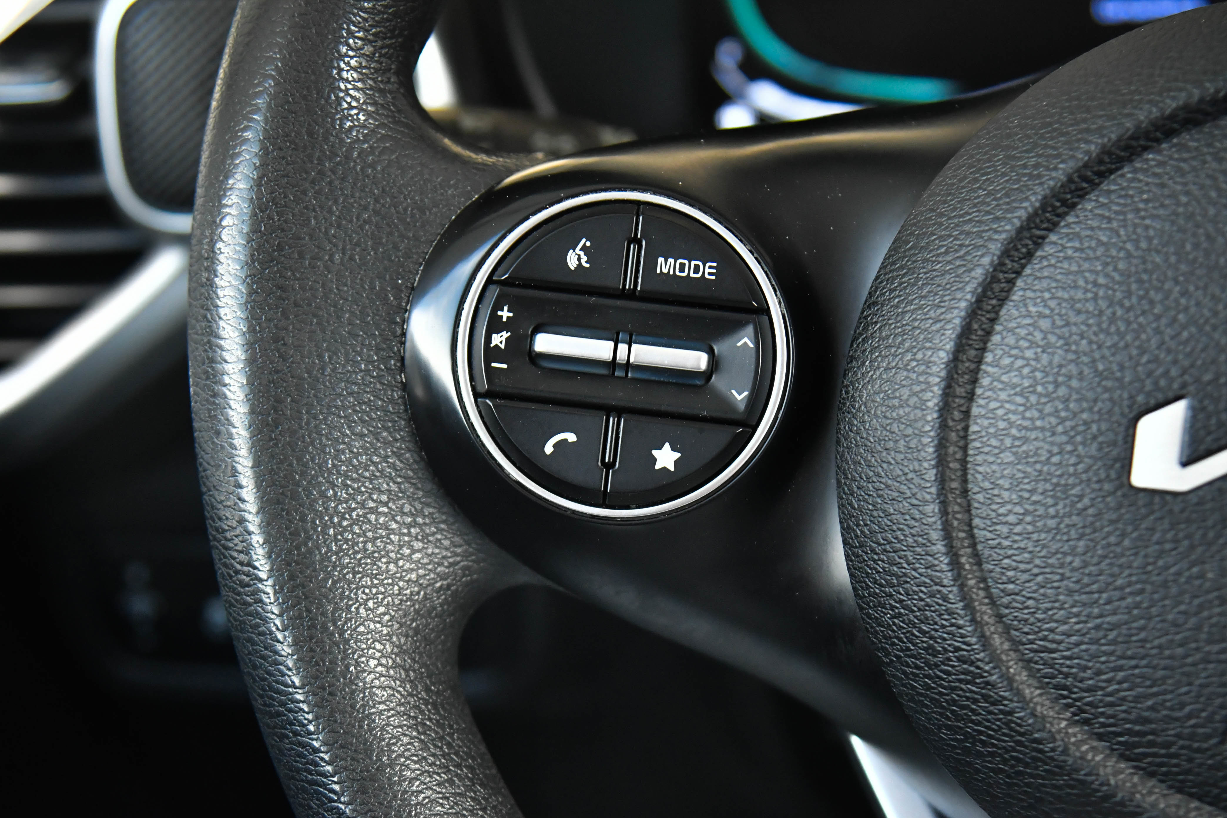 Used 2023 Kia Soul LX image 27