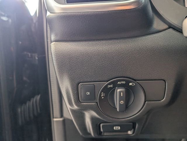 Used 2018 INFINITI QX30 image 27