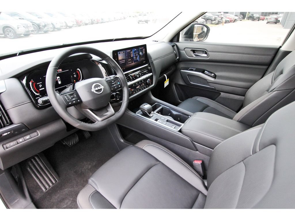 New 2026 Nissan Pathfinder SL w/ SL Premium Package (P04) FWD image 12