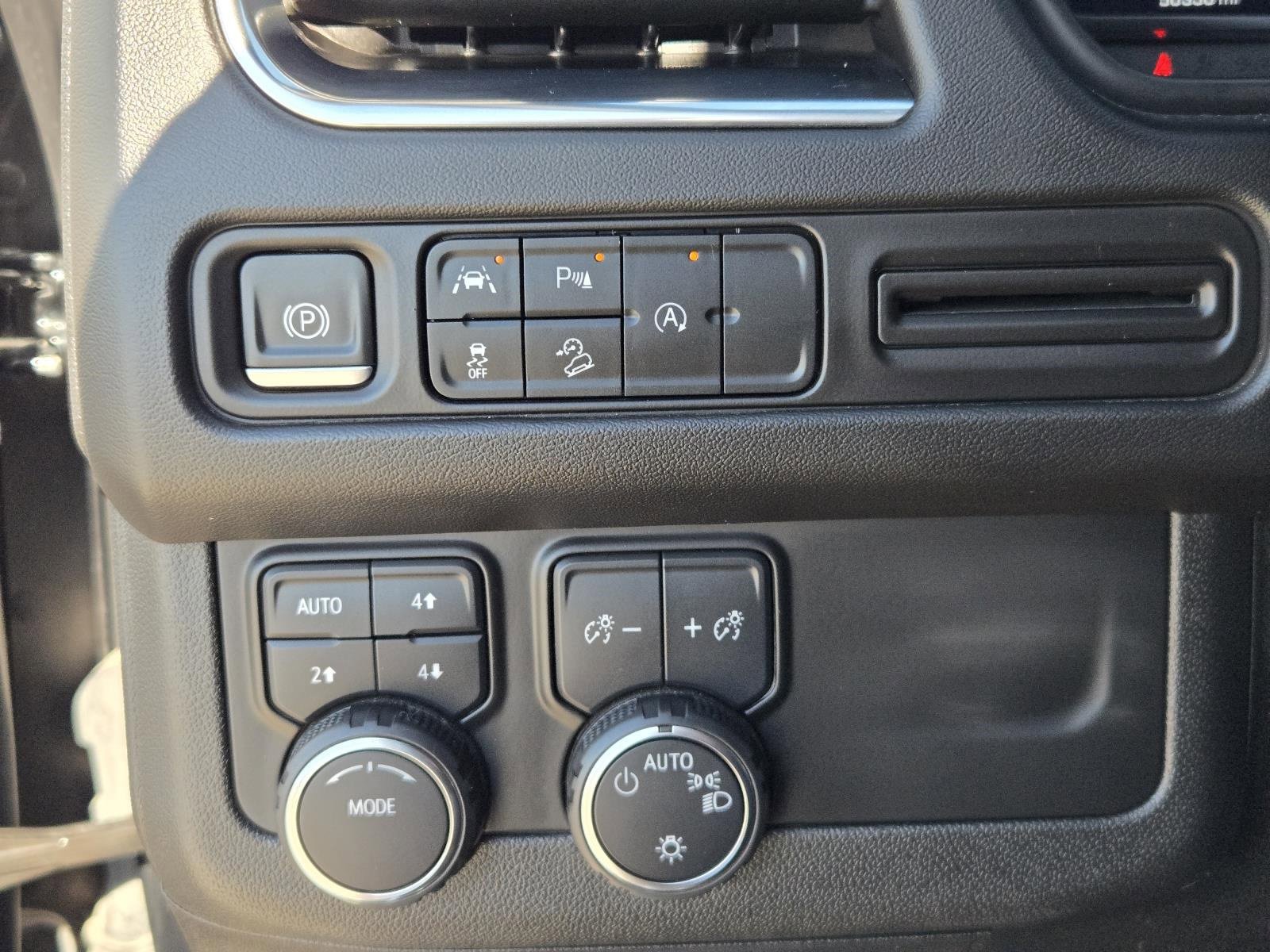 Used 2024 Chevrolet Tahoe Premier image 21