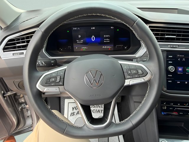 Certified 2023 Volkswagen Tiguan SE AWD/4WD image 11