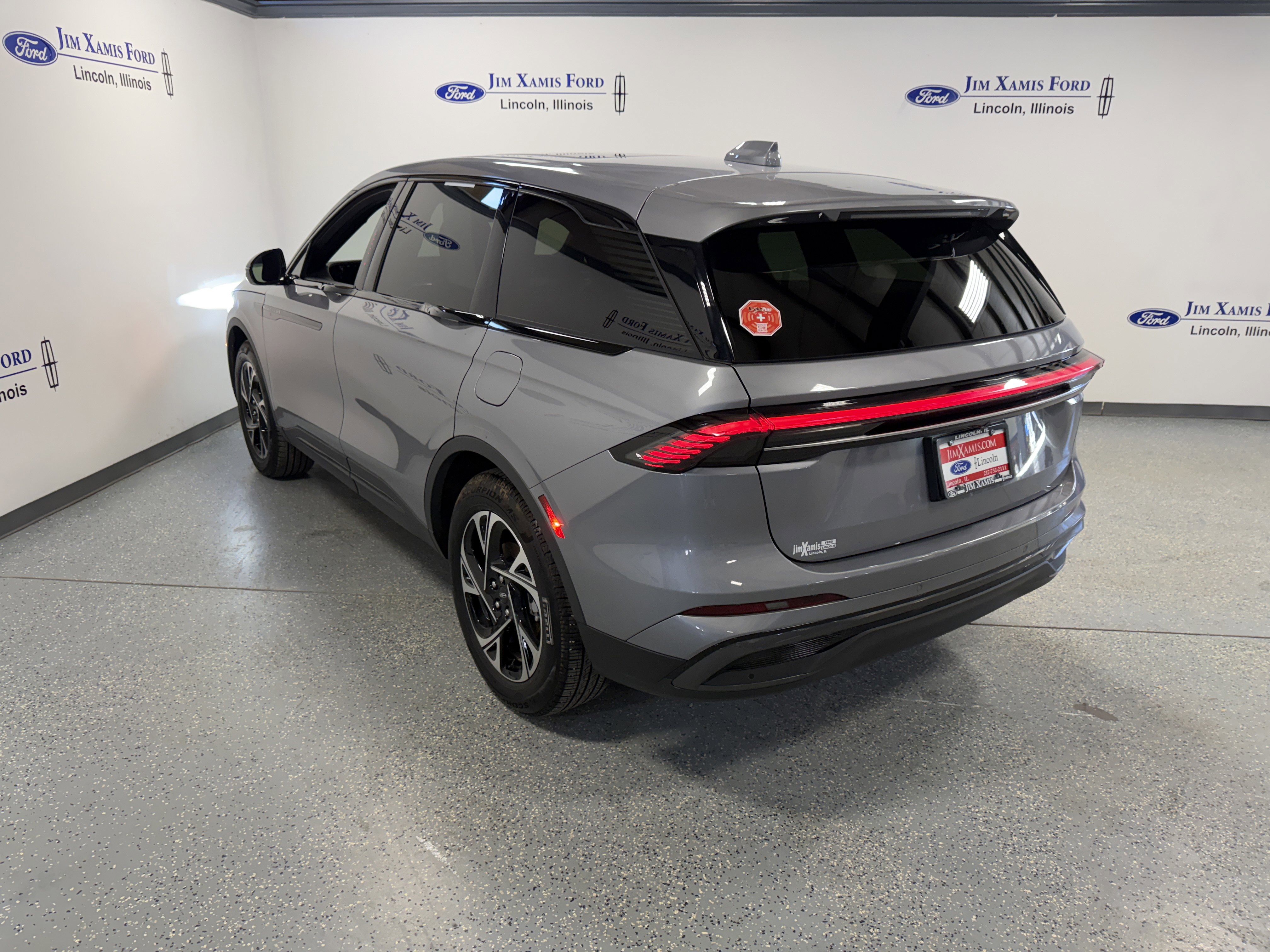 Used 2025 Lincoln Nautilus Premier w/ Equipment Group 102A image 33