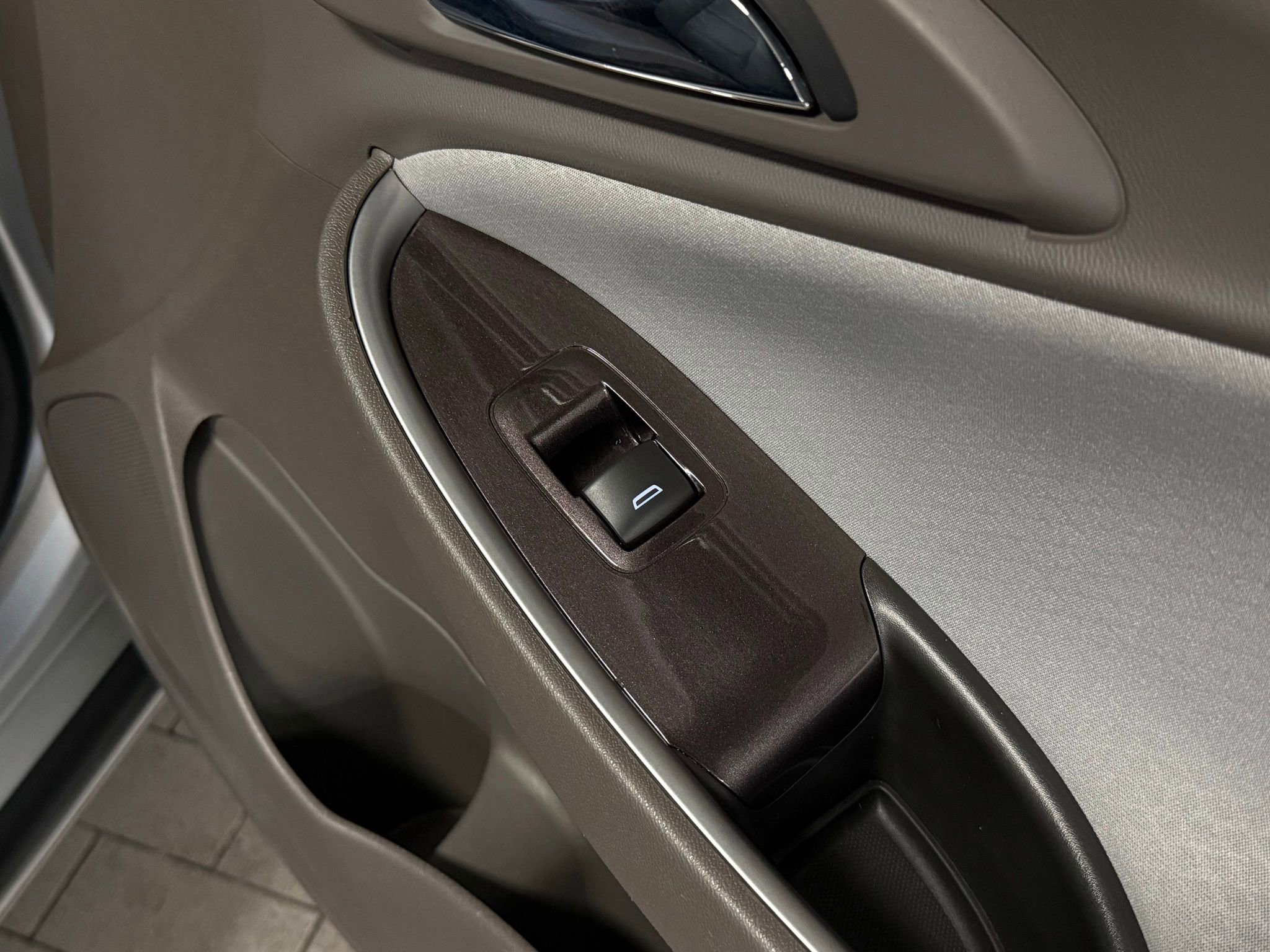 Used 2016 Chevrolet Malibu LS image 17