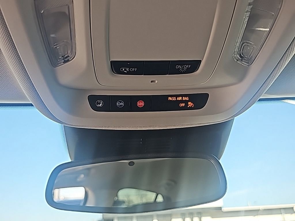 Certified 2025 Buick Envision Preferred image 20