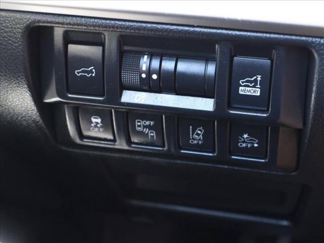 Used 2018 Subaru Outback 2.5i Limited AWD/4WD image 17
