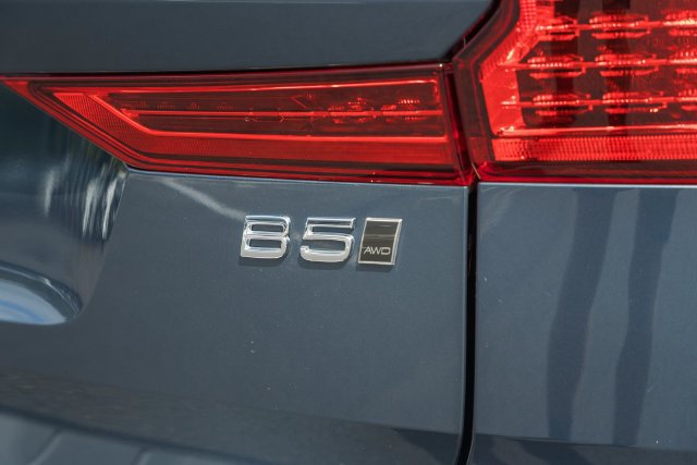 Certified 2023 Volvo XC60 B5 Plus w/ Climate Package AWD/4WD image 8