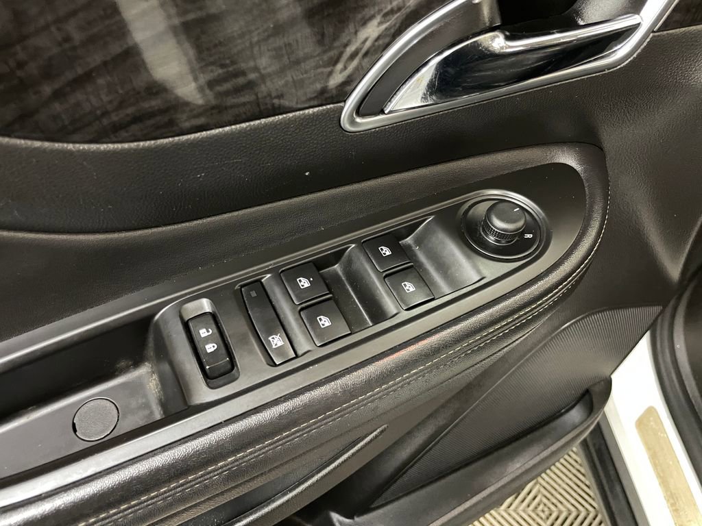 Used 2016 Buick Encore FWD image 20