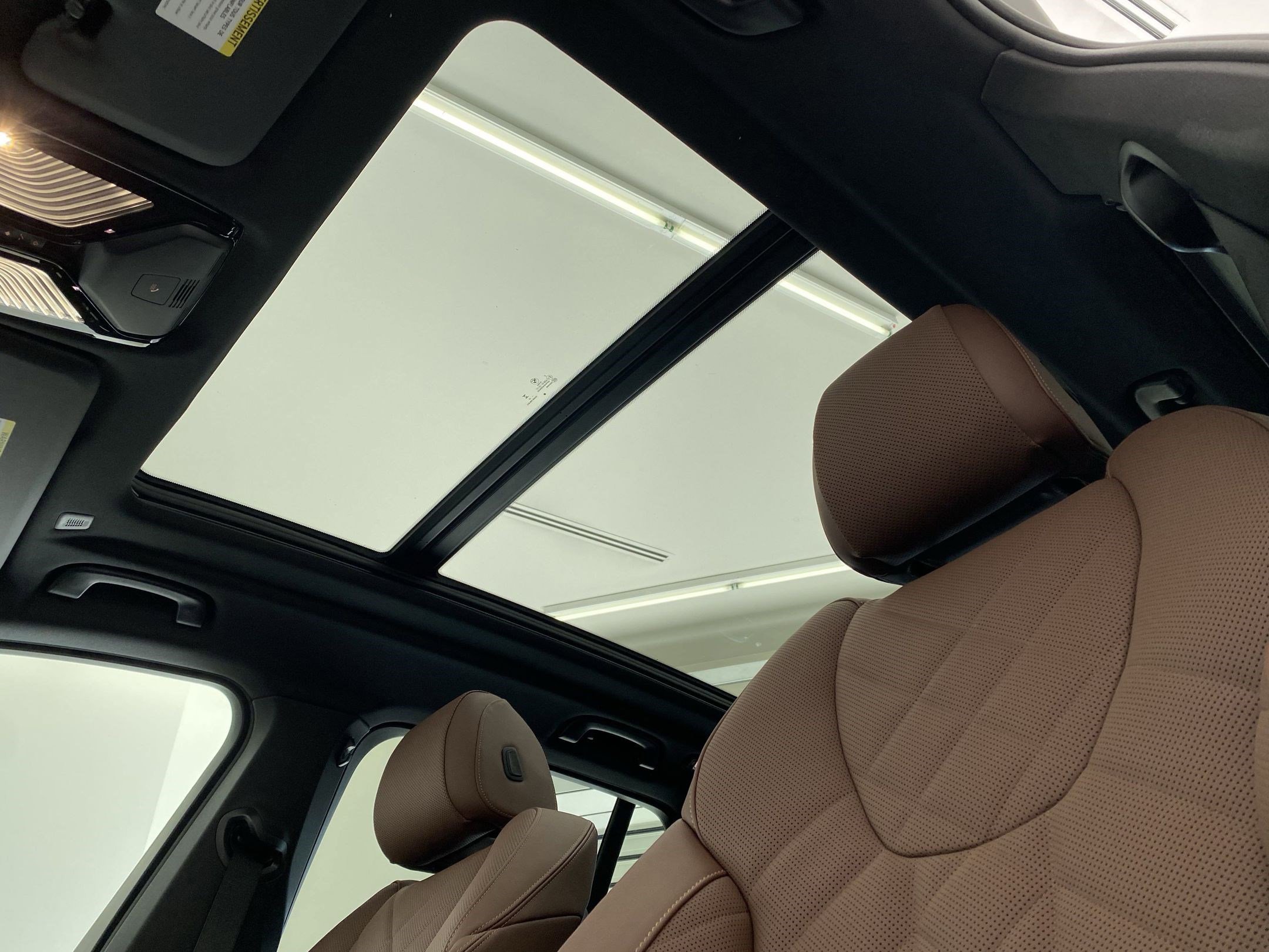 Used 2026 BMW X5 xDrive50e w/ Premium Package image 14