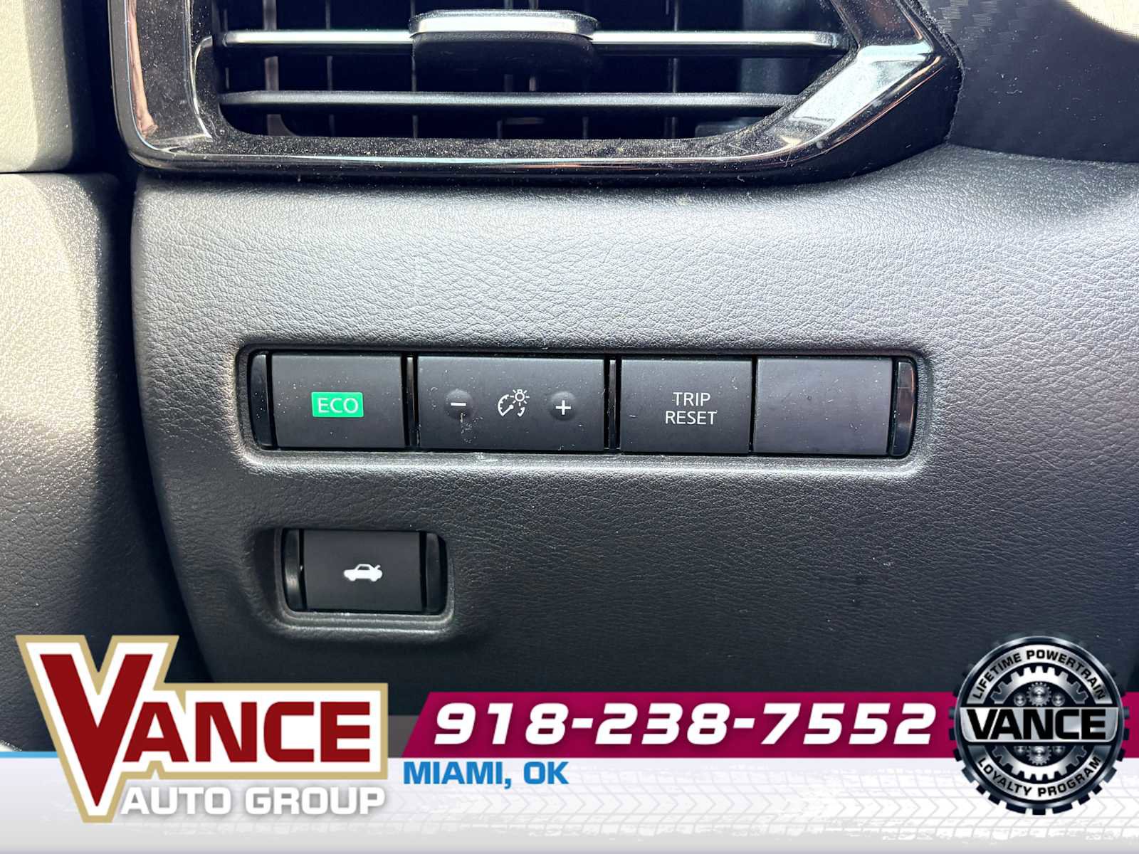 Used 2024 Nissan Sentra SR w/ SR Premium Package FWD image 30