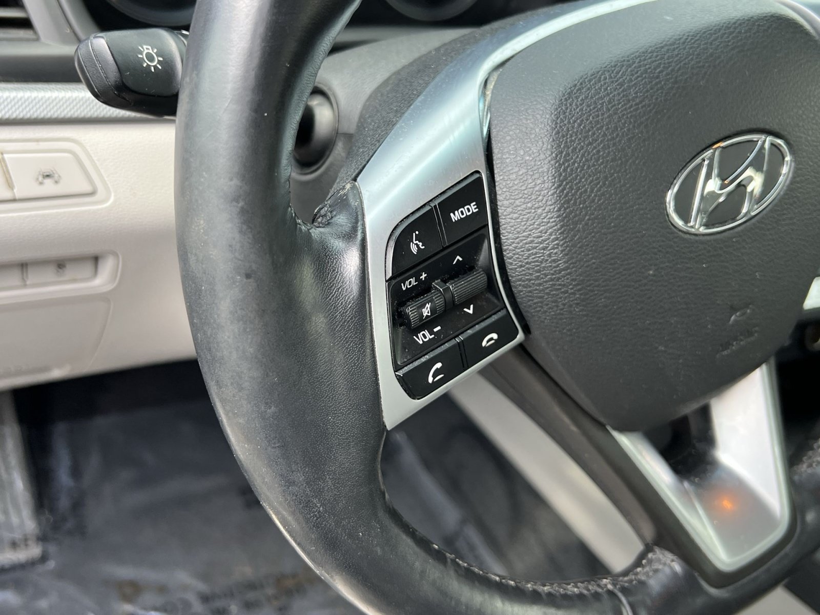 Used 2019 Hyundai Sonata SEL w/ Tech Package 02 FWD image 34