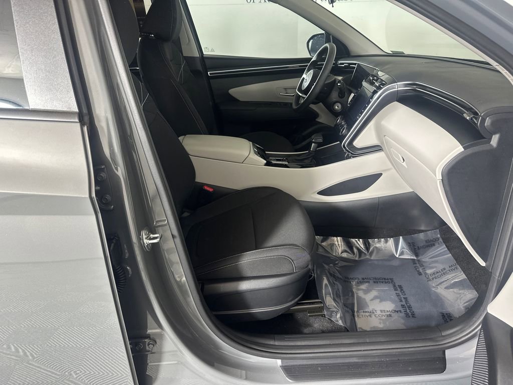 Used 2024 Hyundai Tucson SE image 13