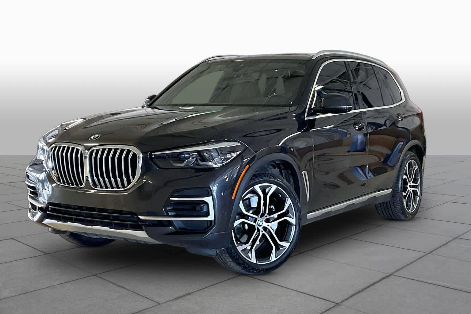 Used 2023 BMW X5 sDrive40i w/ Premium Package RWD image 2