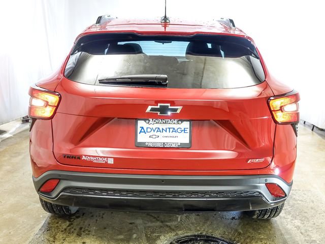 New 2026 Chevrolet Trax RS w/ Sunroof Package FWD image 6