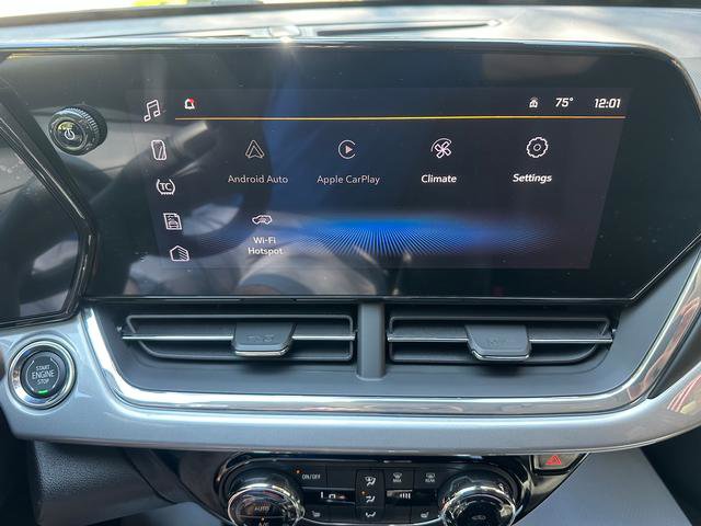 New 2025 Chevrolet Trax LT w/ Driver Confidence Package image 13