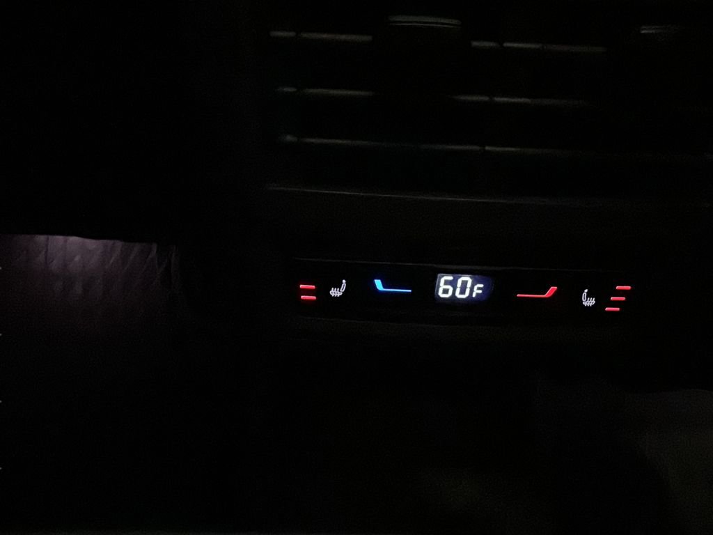 Used 2024 Volkswagen Golf R image 25