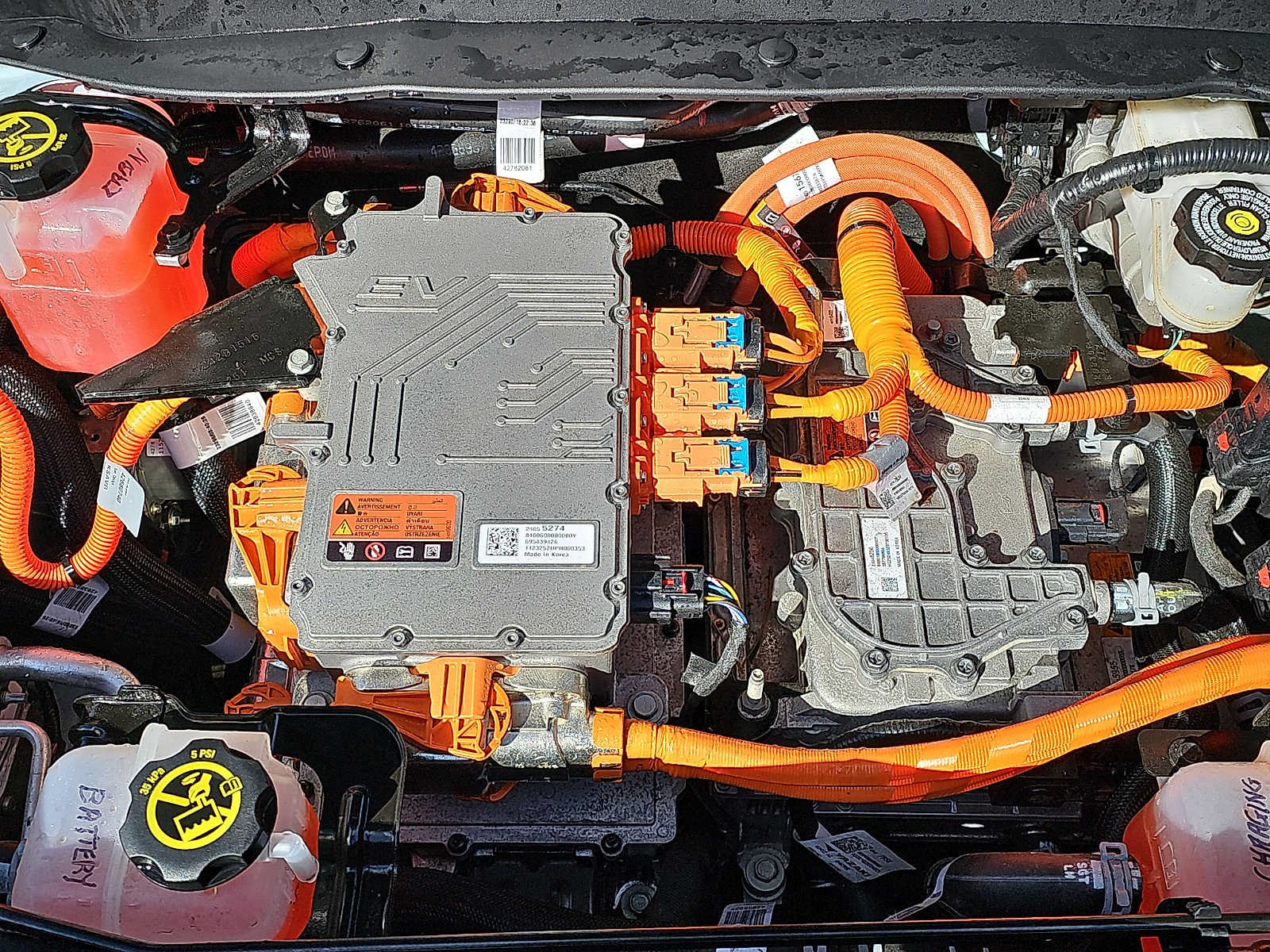 Used 2023 Chevrolet Bolt EUV LT FWD image 28