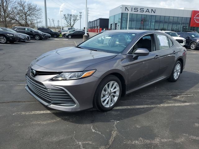 Used 2024 Toyota Camry LE image 2