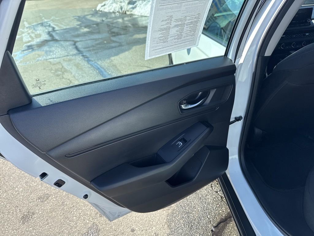 Used 2025 Honda Accord SE image 31