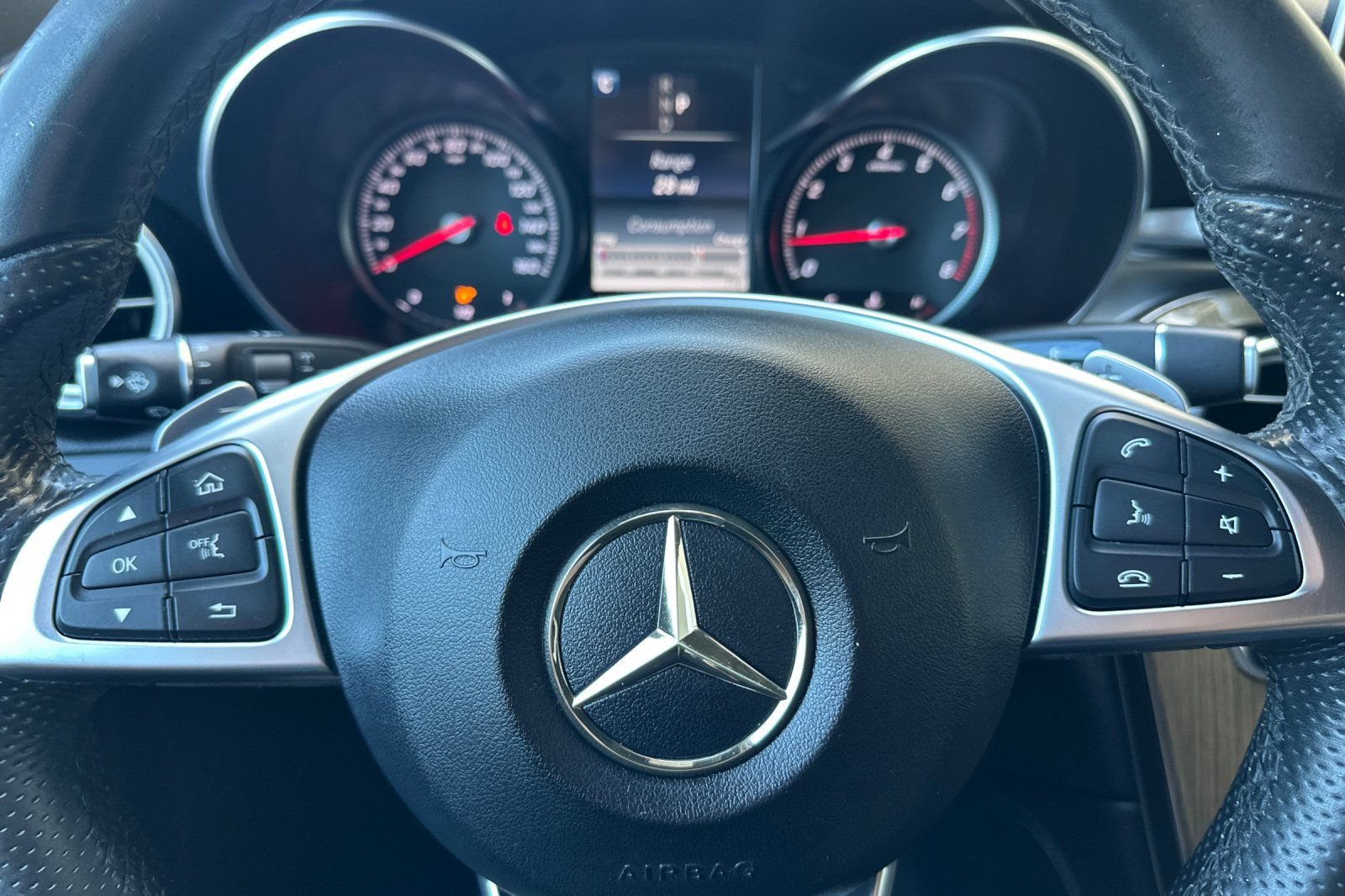 Used 2018 Mercedes-Benz GLC 300 image 23