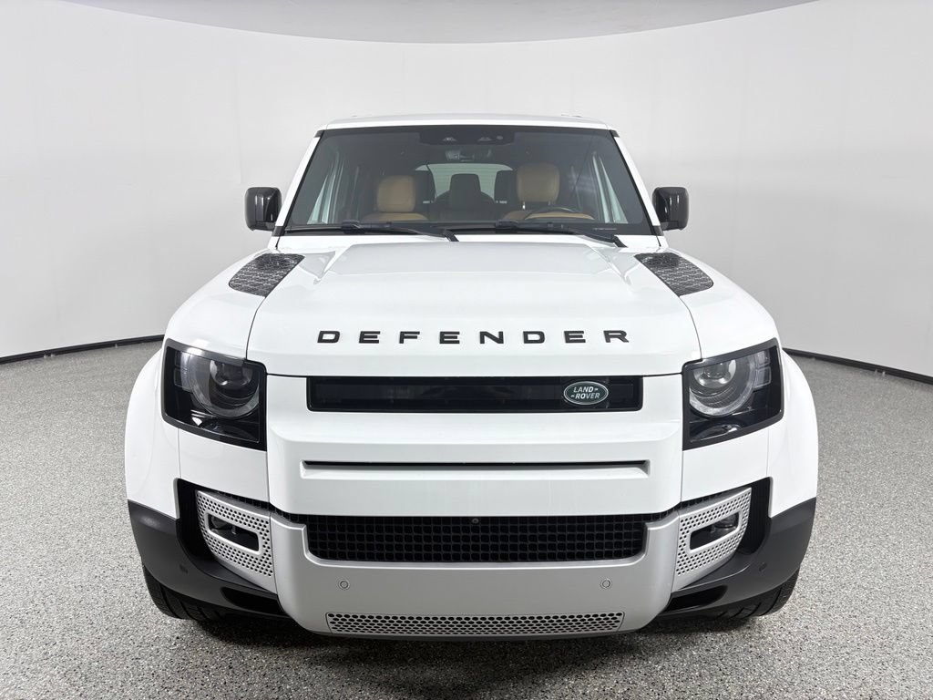 Used 2023 Land Rover Defender 130 SE AWD/4WD image 8