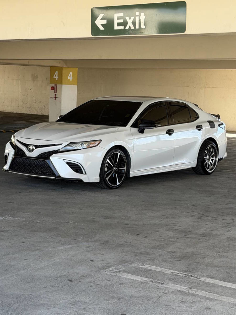 Used 2019 Toyota Camry XSE w/ Carpet Mat Package FWD image 1