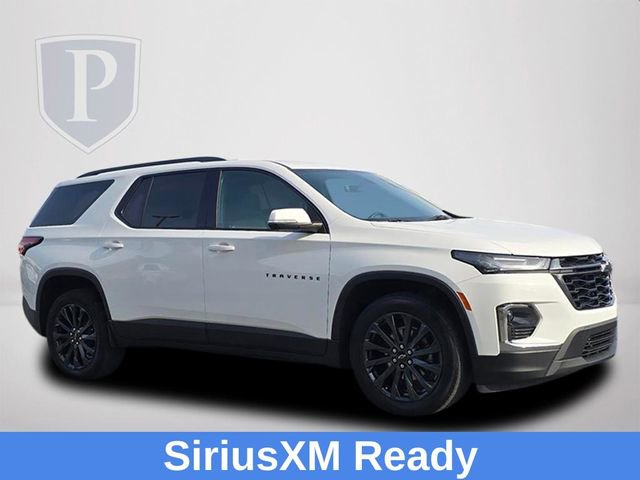 Used 2023 Chevrolet Traverse RS image 2