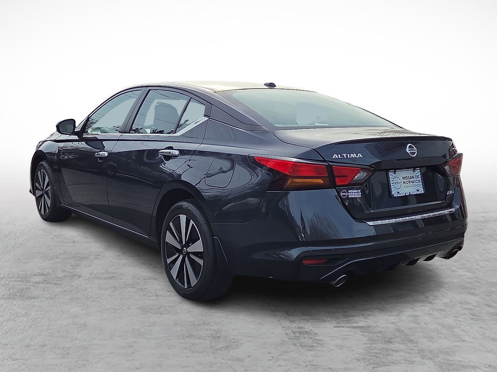 Used 2022 Nissan Altima 2.5 SV w/ SV Premium Package image 4