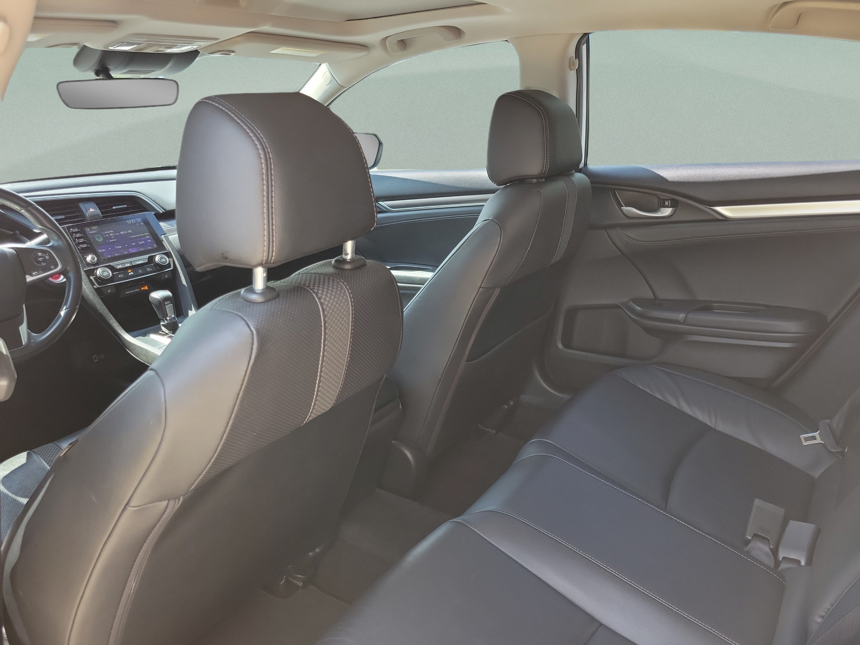 Used 2019 Honda Civic EX-L image 7
