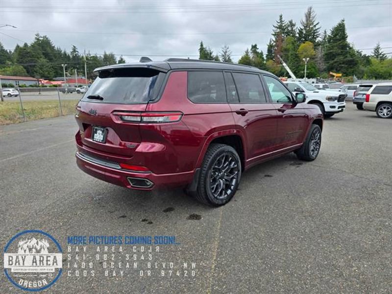 New 2025 Jeep Grand Cherokee L Summit image 5