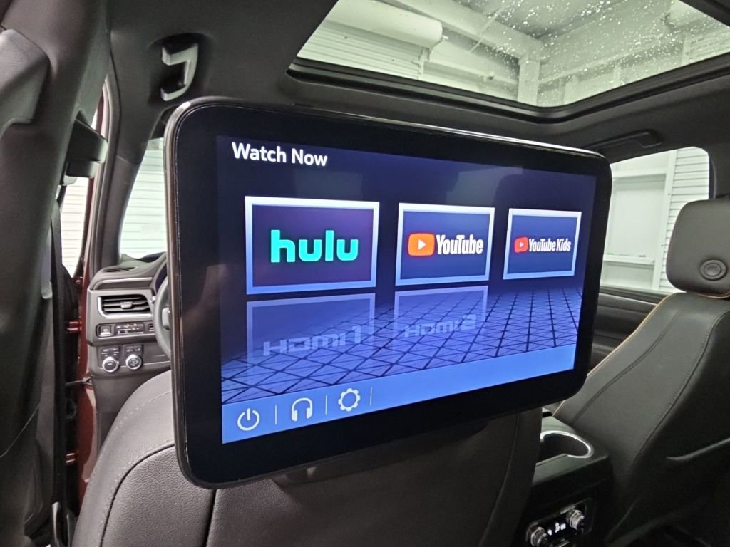 Used 2023 GMC Yukon AT4 w/ LPO, Floor Liner Package AWD/4WD image 33
