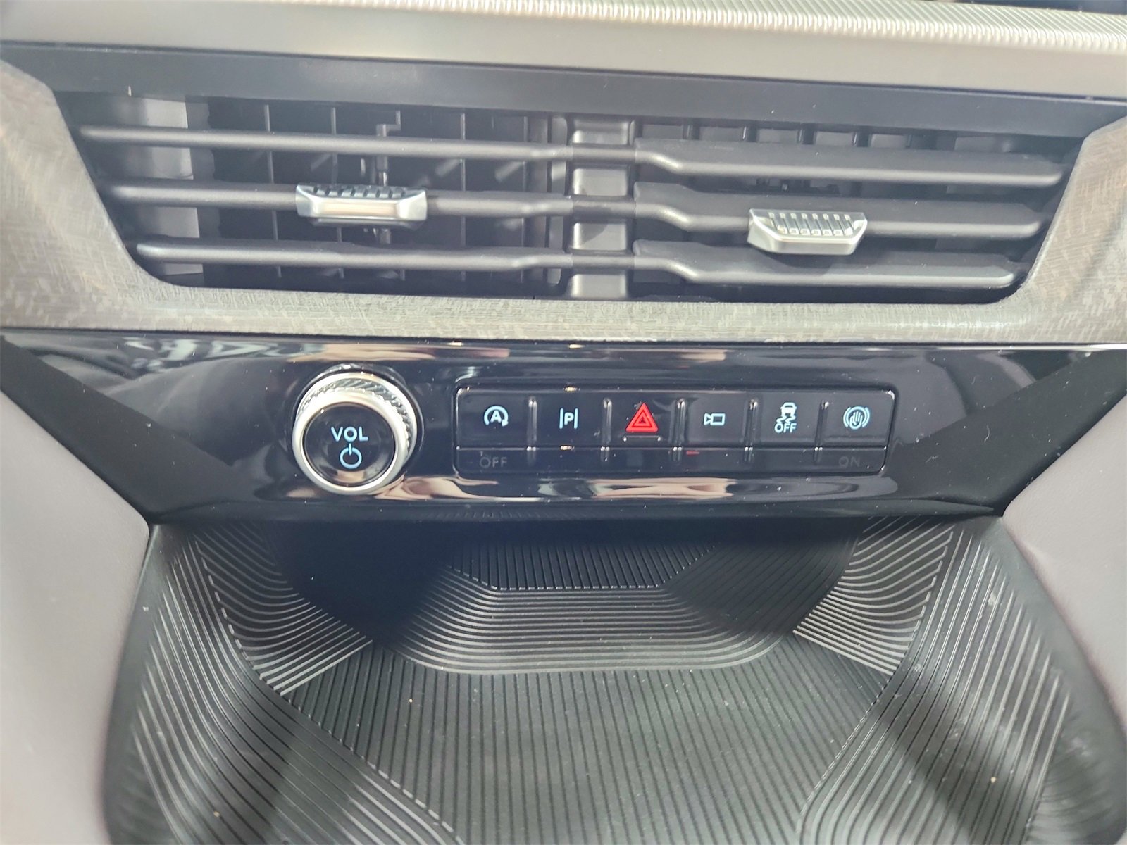 New 2026 Ford Explorer Platinum image 31