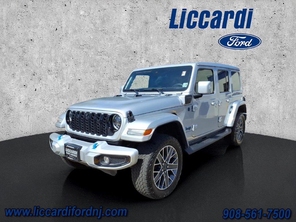 Used 2024 Jeep Wrangler High Altitude AWD/4WD image 3