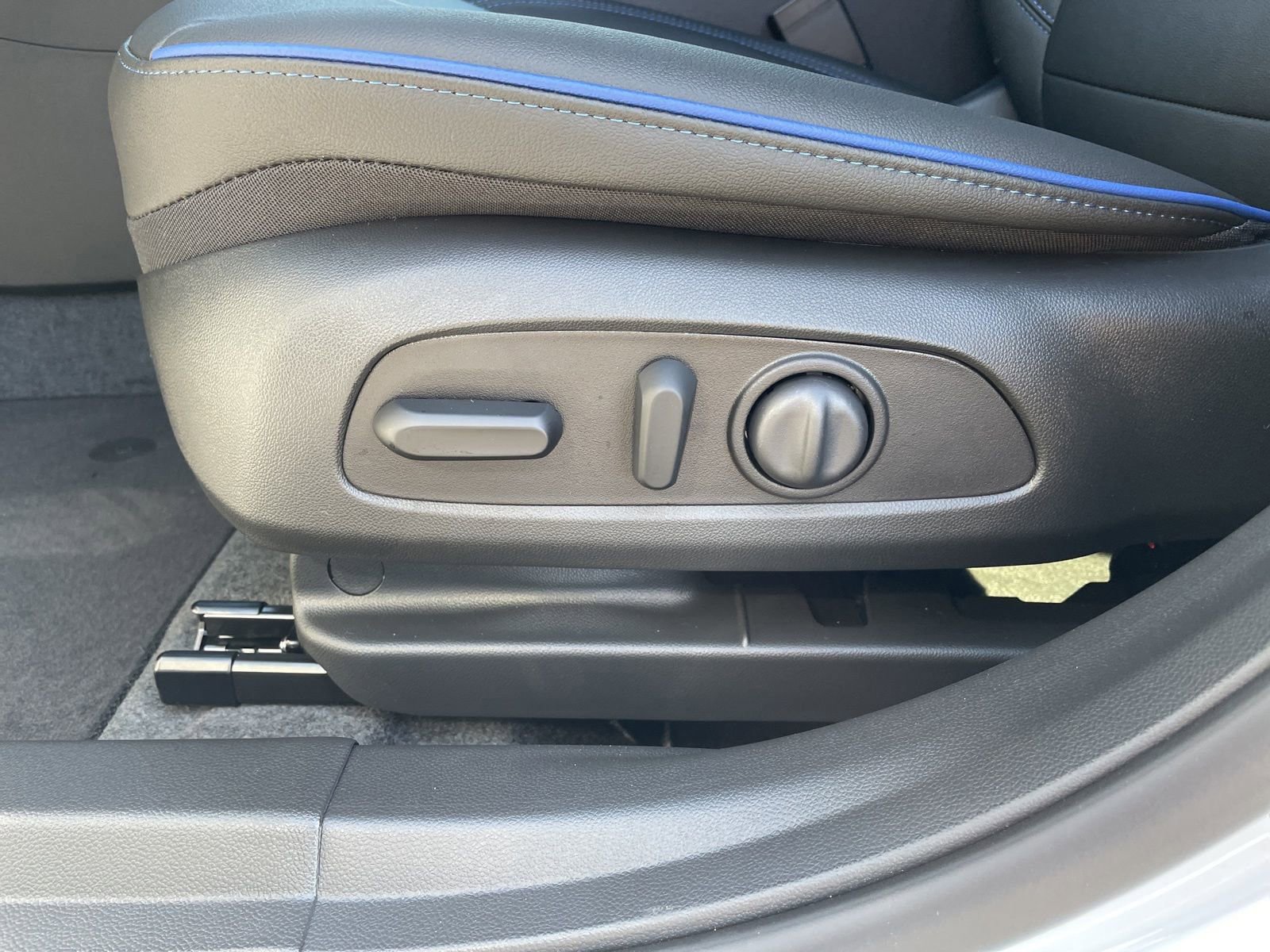 New 2026 Buick Envista Sport Touring w/ Convenience I Package FWD image 11