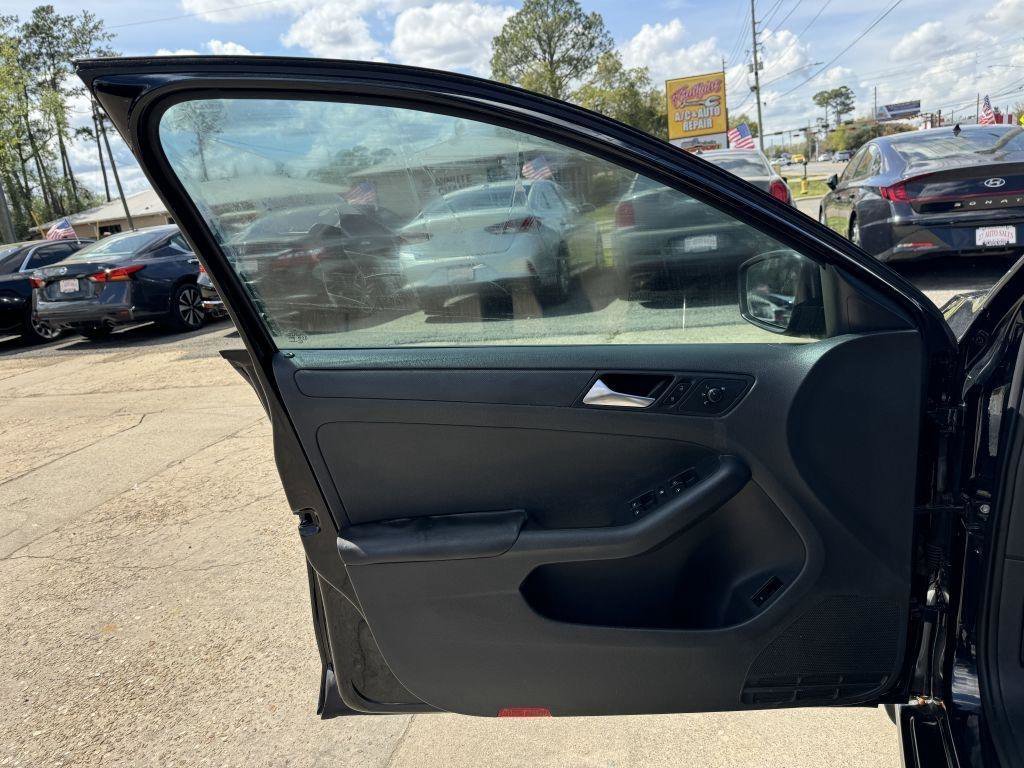 Used 2015 Volkswagen Jetta S FWD image 11