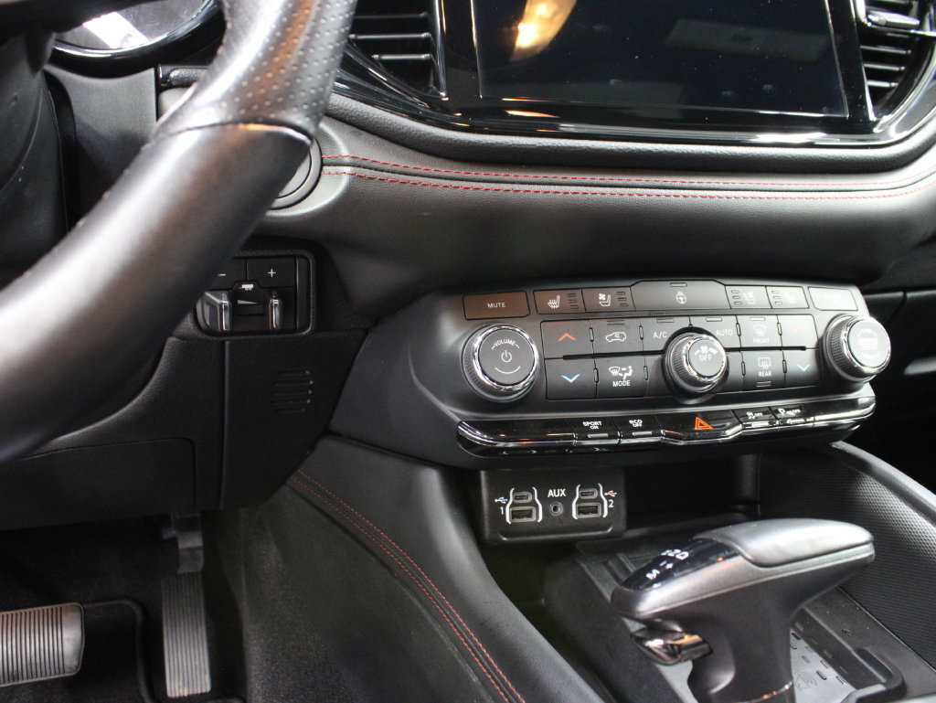 Used 2025 Dodge Durango R/T AWD/4WD image 50