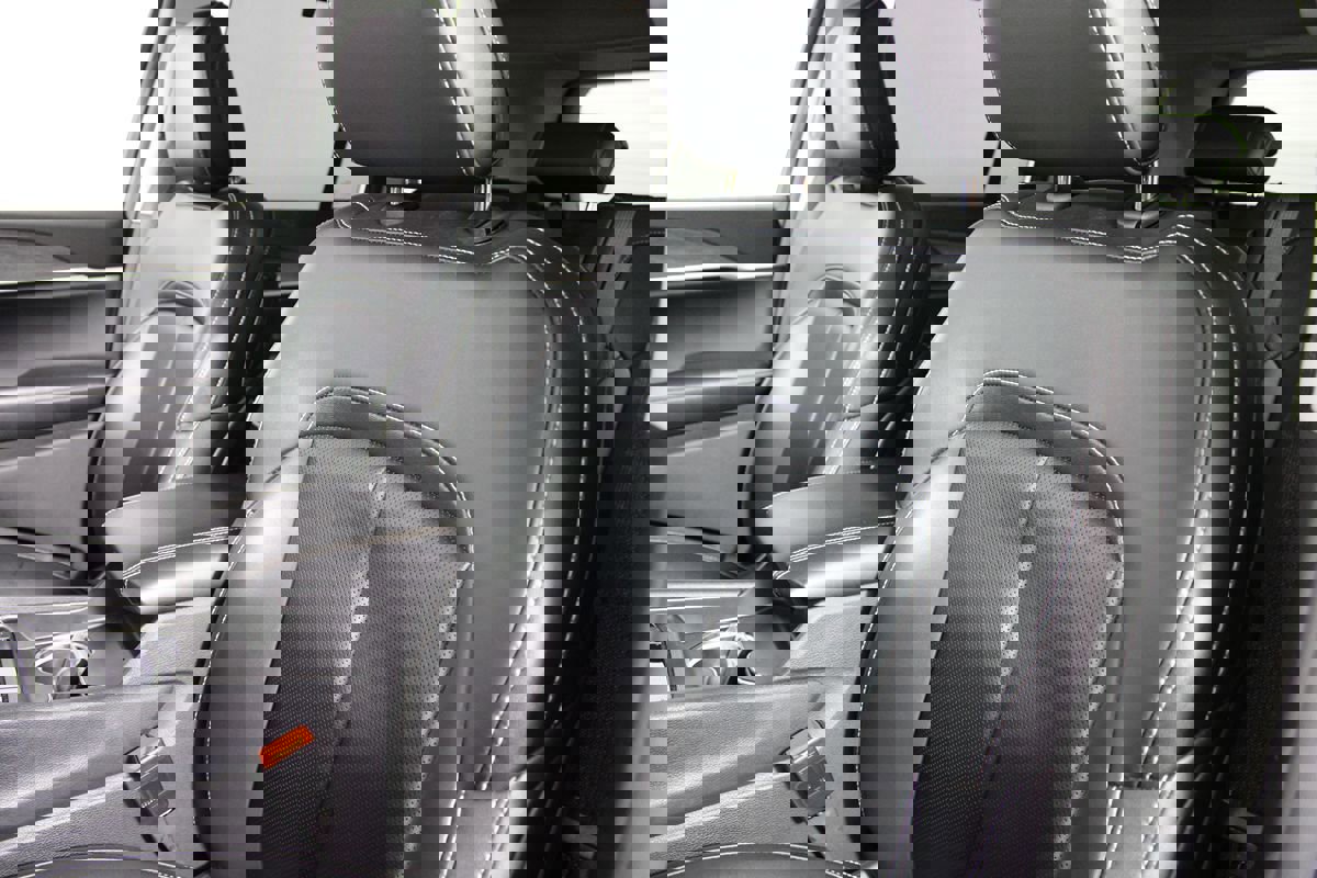 Used 2023 Jeep Grand Cherokee 30th Anniversary image 13