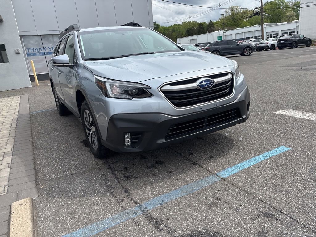 Certified 2022 Subaru Outback Premium AWD/4WD image 2