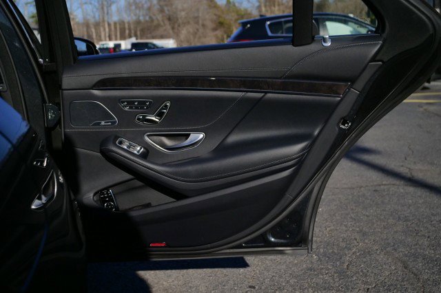Used 2017 Mercedes-Benz S 550 4MATIC Sedan image 51