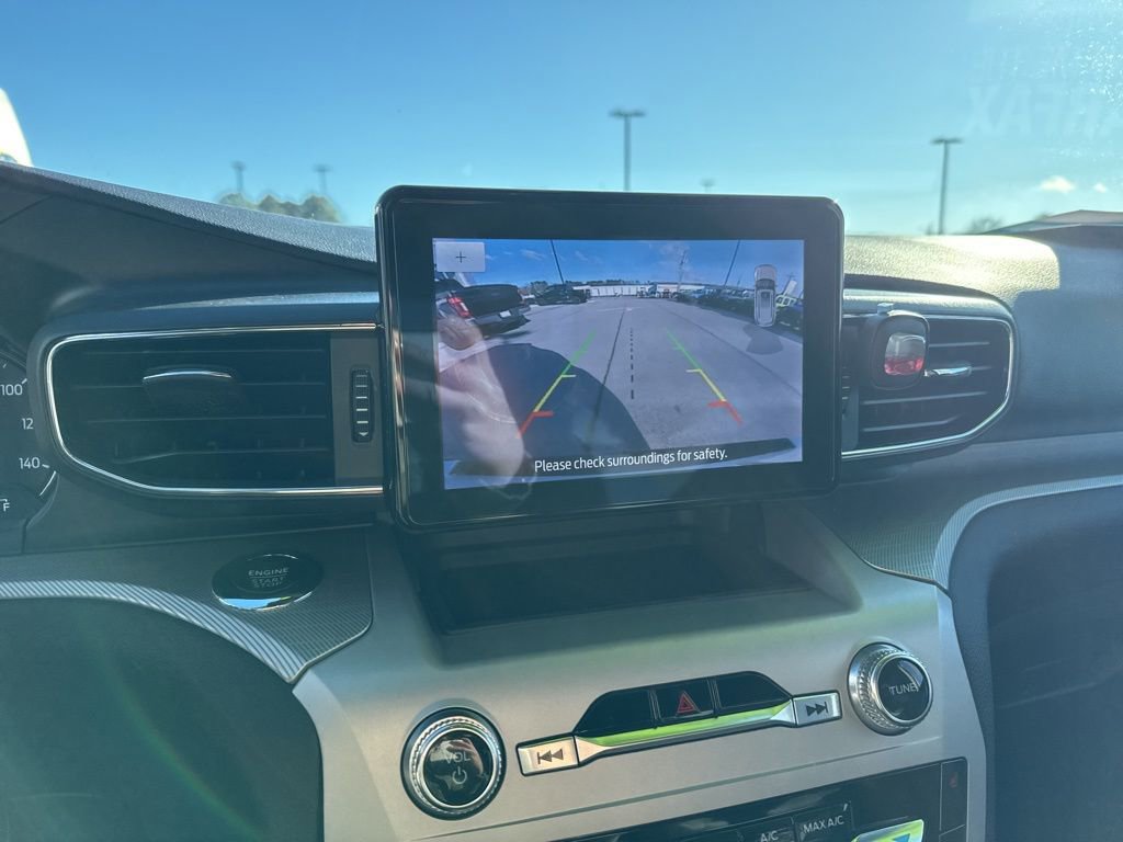 Used 2024 Ford Explorer XLT w/ Equipment Group 202A image 21