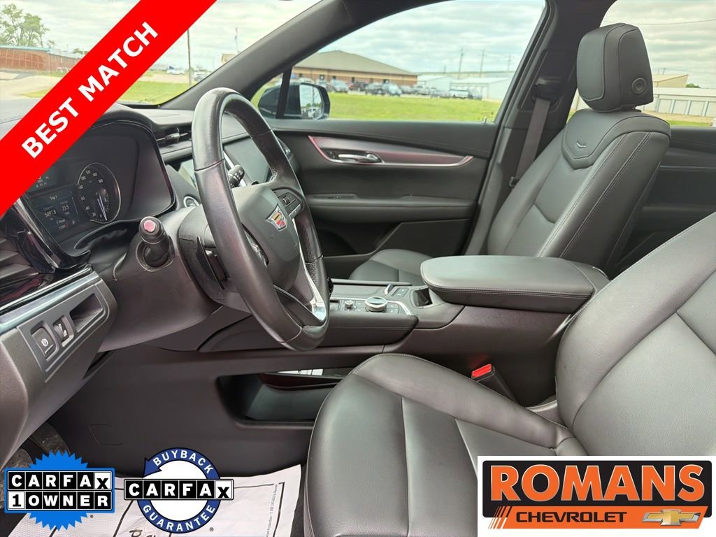 Used 2024 Cadillac XT6 Luxury w/ LPO, Floor Liner Package FWD image 12