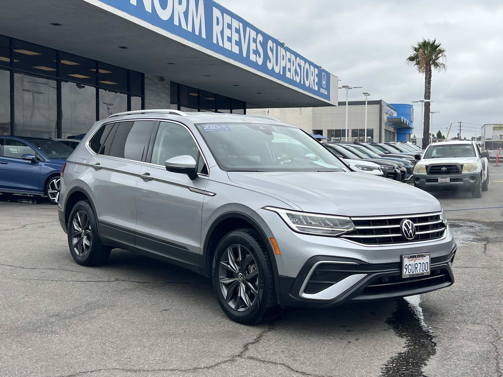 Certified 2023 Volkswagen Tiguan SE FWD image 26