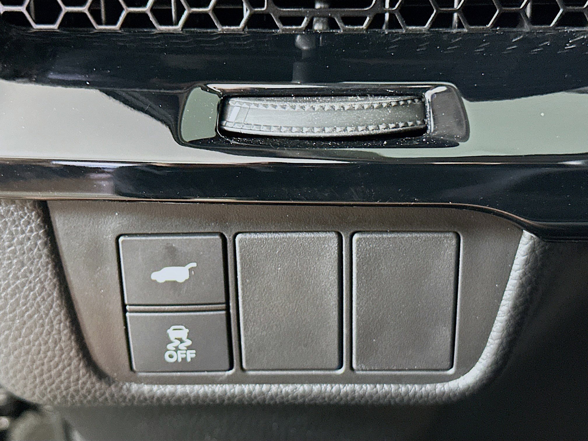 Used 2025 Honda CR-V EX-L image 17