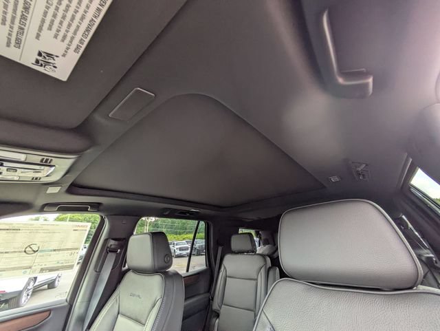 New 2026 GMC Yukon Denali w/ Sun & Power Step Package AWD/4WD image 27
