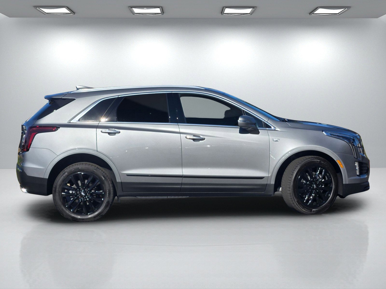 New 2026 Cadillac XT5 Luxury AWD/4WD image 3
