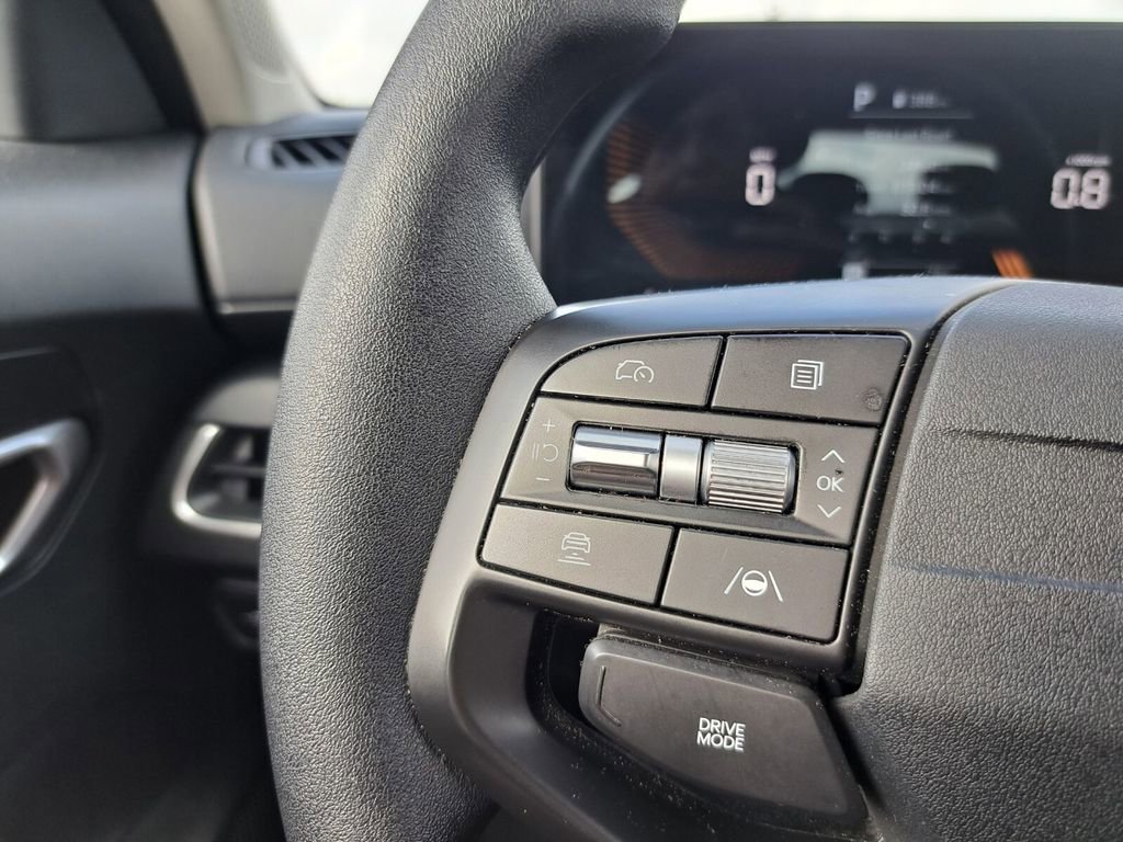 Used 2025 Kia K4 LXS image 15