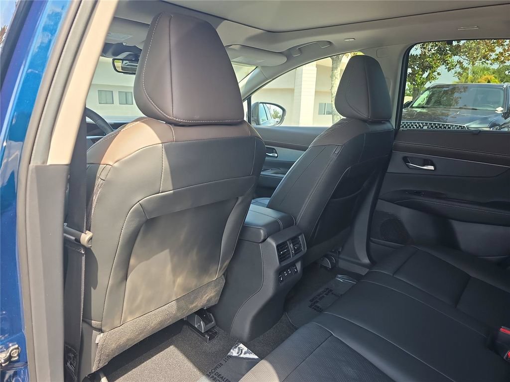 Used 2025 Nissan Murano Platinum w/ Cargo Package AWD/4WD image 12