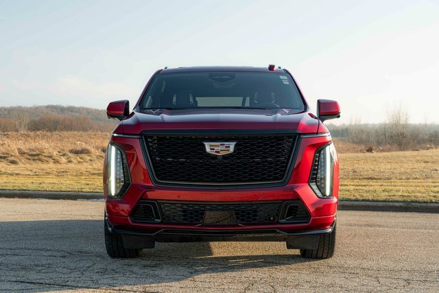 Used 2025 Cadillac Escalade V image 34
