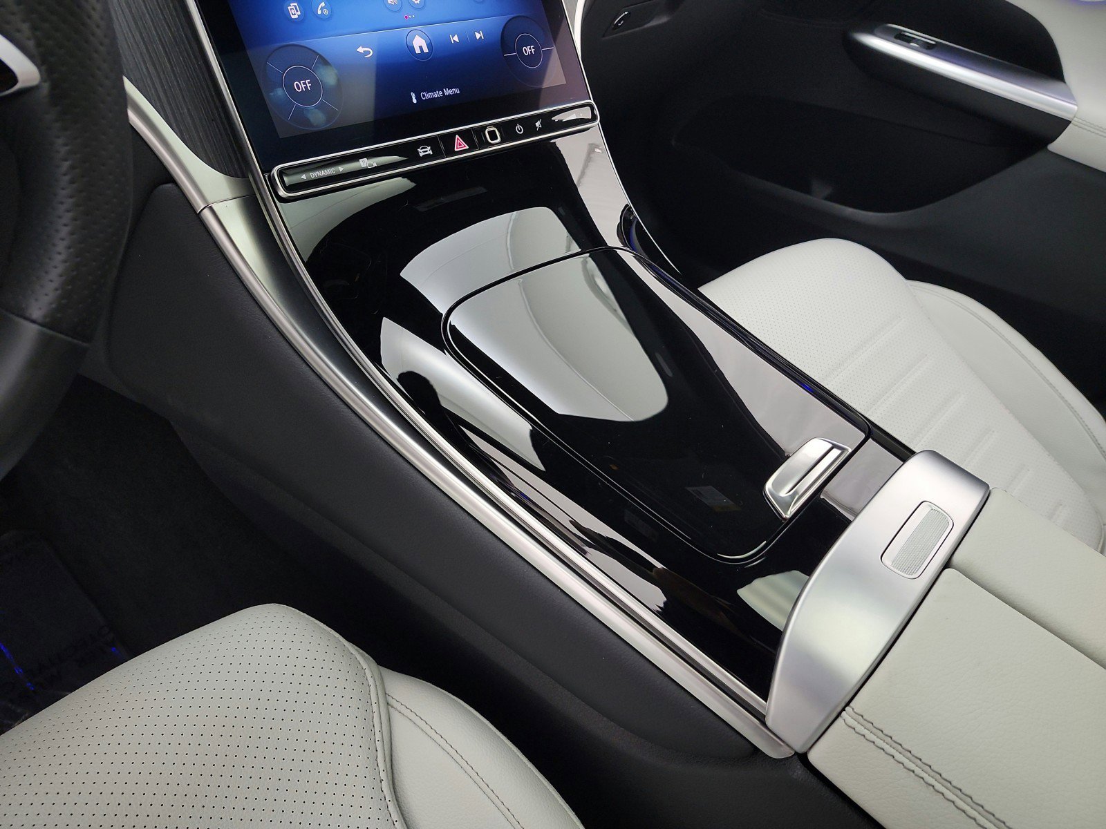 Certified 2023 Mercedes-Benz GLC 300 image 11